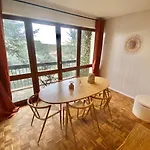 6-people Floor Appart, Calm, Metro Apartment