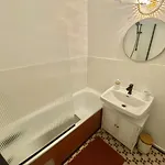 6-people Floor Appart, Calm, Metro Apartment *
