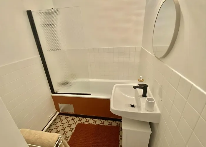 شقة 6-people Floor Appart, Calm, Metro