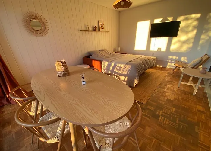 شقة 6-people Floor Appart, Calm, Metro تولوز